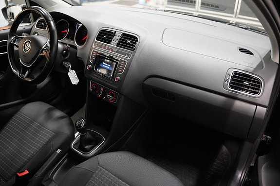 Volkswagen Polo 8 of 18
