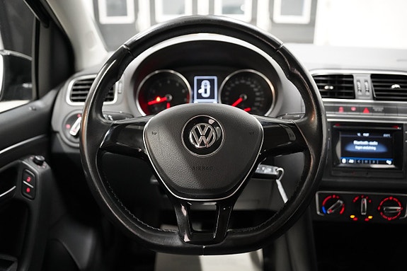 Volkswagen Polo 10 of 18