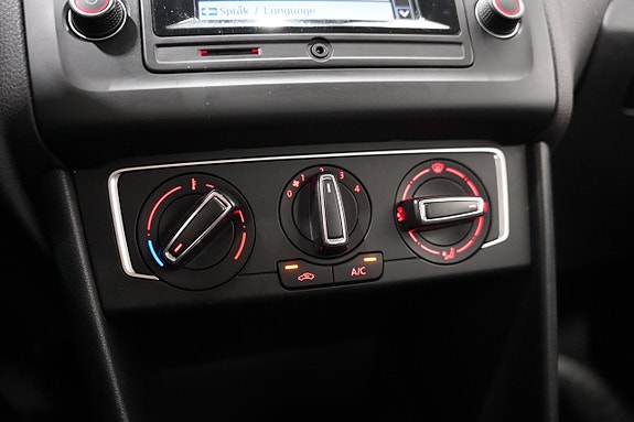 Volkswagen Polo 13 of 18