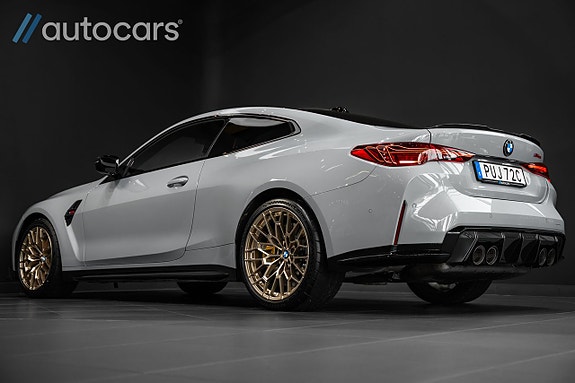 BMW M4 4 of 30