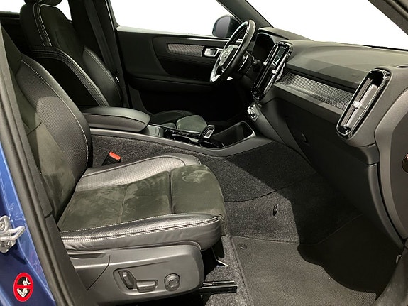 Volvo XC40 4 of 14