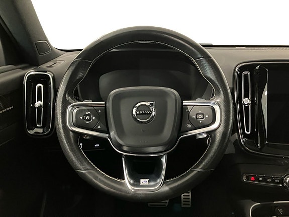 Volvo XC40 11 of 14