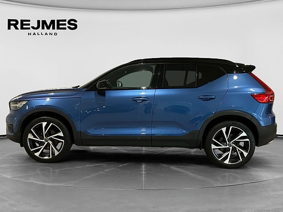 Volvo XC40 3 of 14