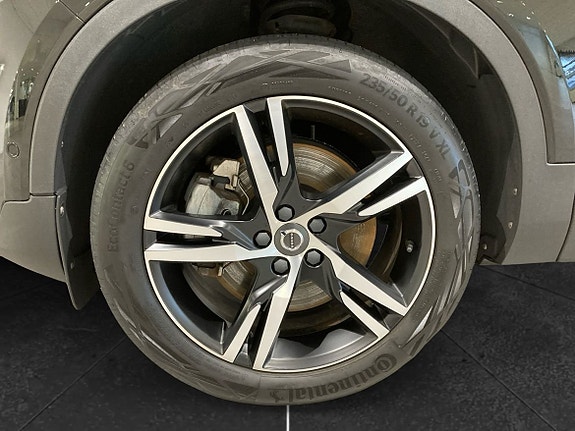 Volvo XC40 10 of 15