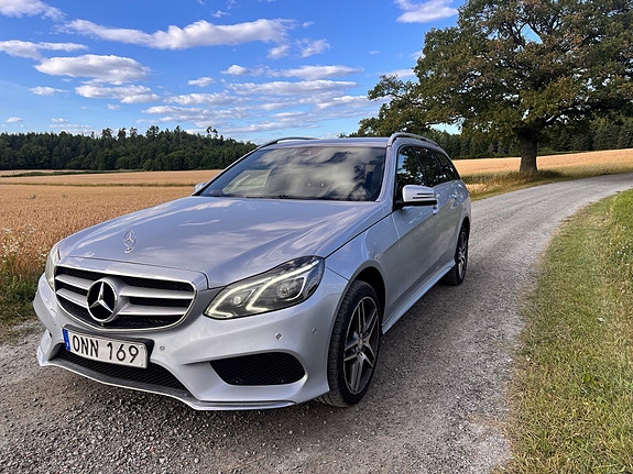 Mercedes-Benz E350 2 of 6