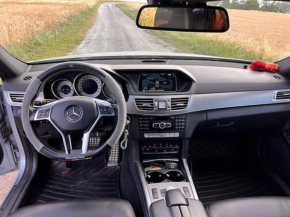 Mercedes-Benz E350 6 of 6