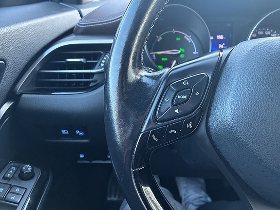 Toyota C-HR 19 of 21