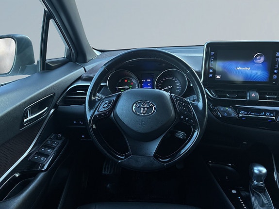 Toyota C-HR 9 of 21