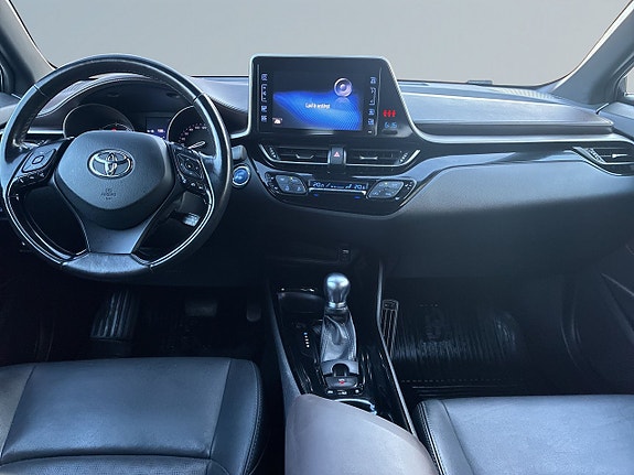 Toyota C-HR 8 of 21
