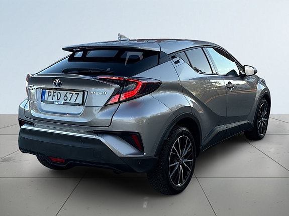 Toyota C-HR 6 of 21