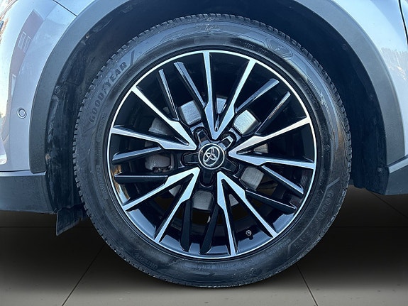 Toyota C-HR 14 of 21