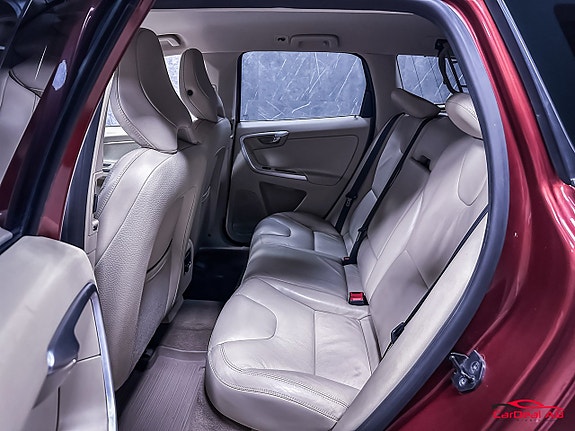 Volvo XC60 19 of 26