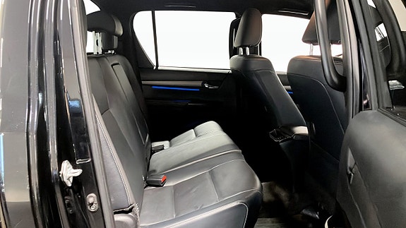 Toyota HiLux 5 of 26