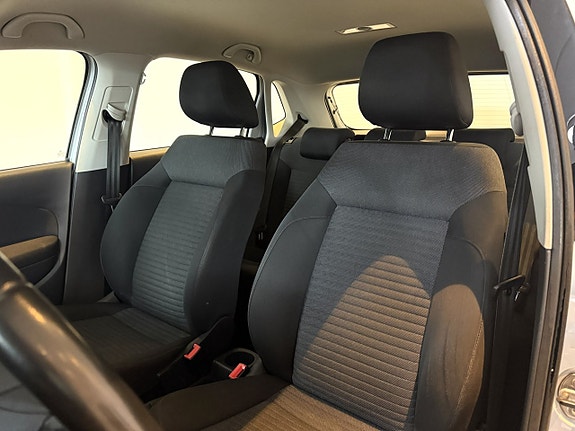 Volkswagen Polo 9 of 16