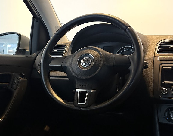 Volkswagen Polo 13 of 16