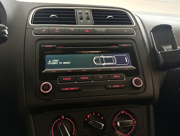 Volkswagen Polo 14 of 16