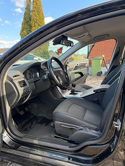 Volvo V70 9 of 18