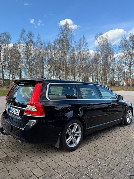 Volvo V70 5 of 18