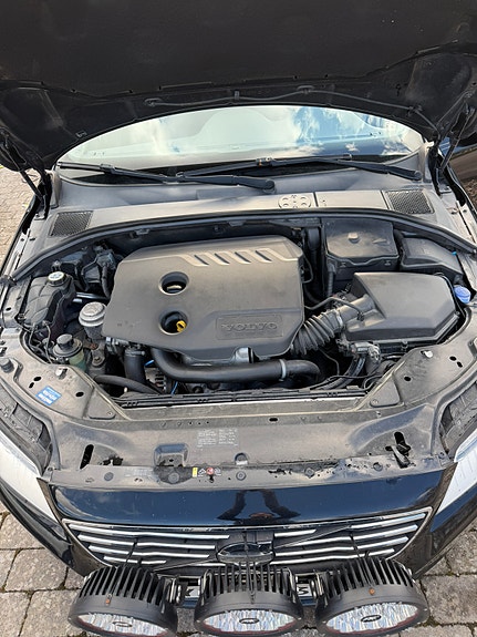 Volvo V70 7 of 18