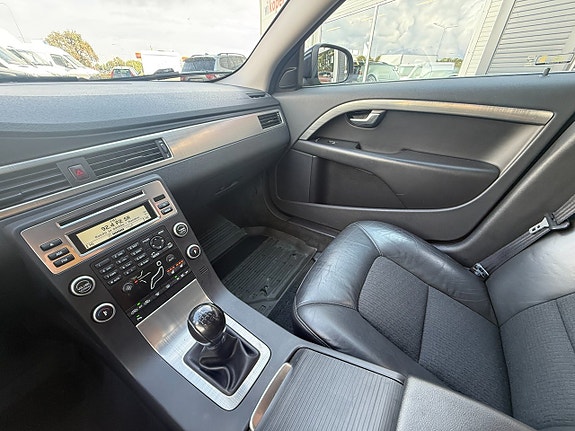 Volvo V70 15 of 15