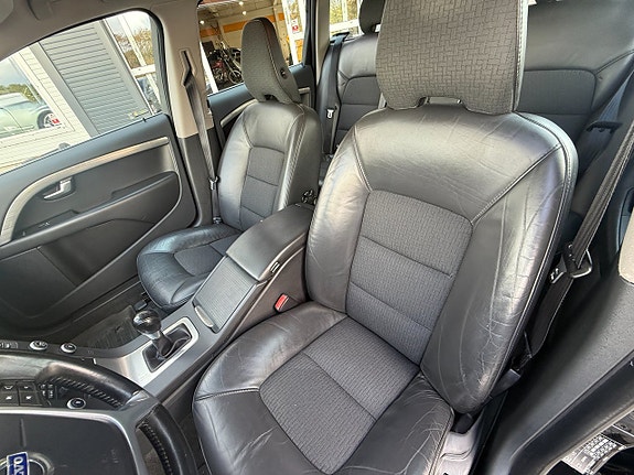 Volvo V70 9 of 15