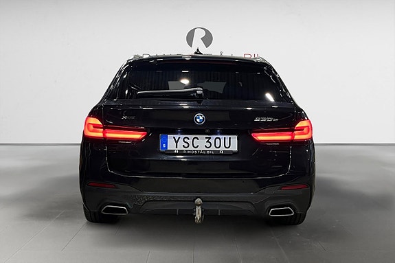 BMW 530e 5 of 17