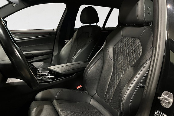 BMW 530e 2 of 17