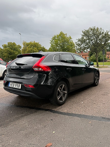 Volvo V40 6 of 15