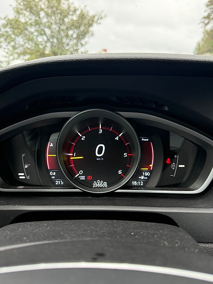 Volvo V40 7 of 15