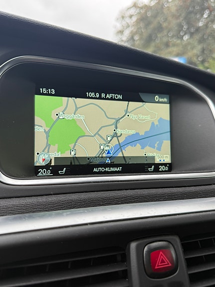 Volvo V40 12 of 15