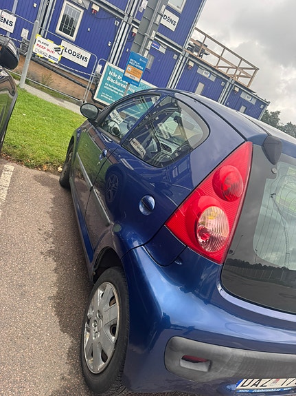 Peugeot 107 2 of 5