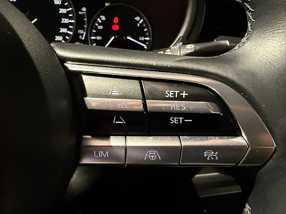 Mazda CX-30 13 of 17