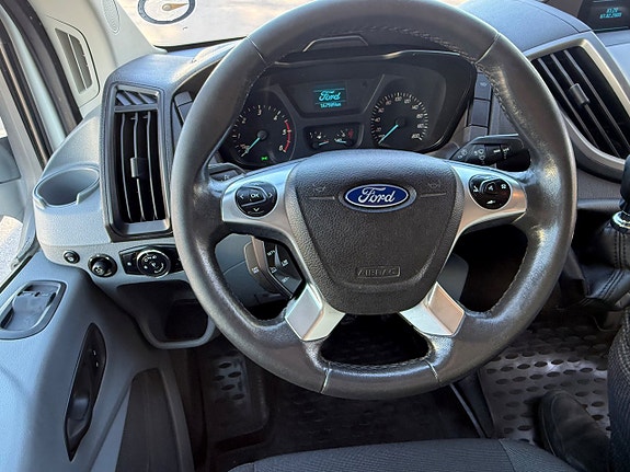 Ford Transit 10 of 19