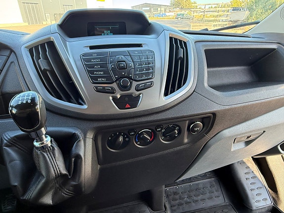 Ford Transit 11 of 19