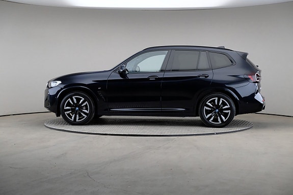 BMW iX3 4 of 30