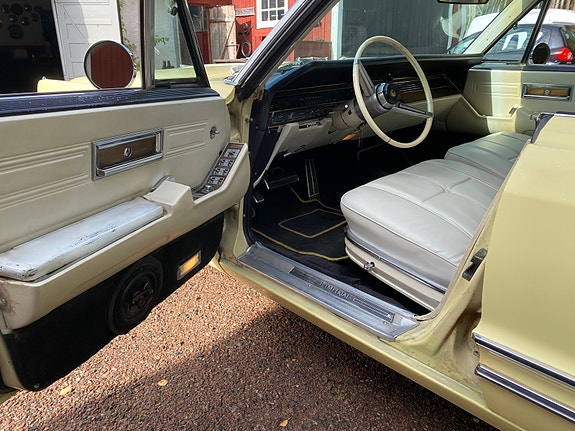 Chrysler Imperial 7 of 17