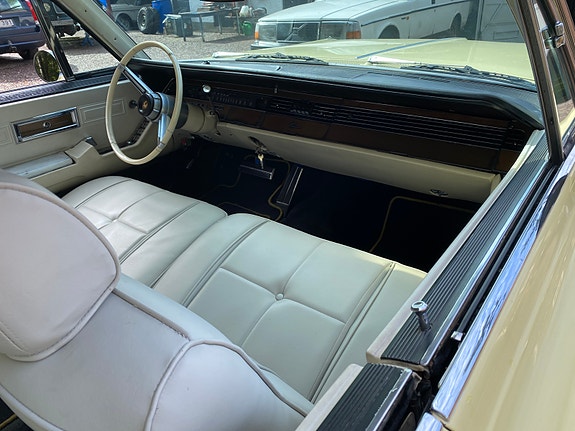 Chrysler Imperial 6 of 17
