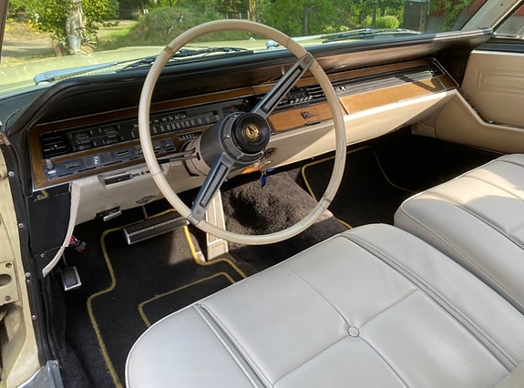 Chrysler Imperial 15 of 17