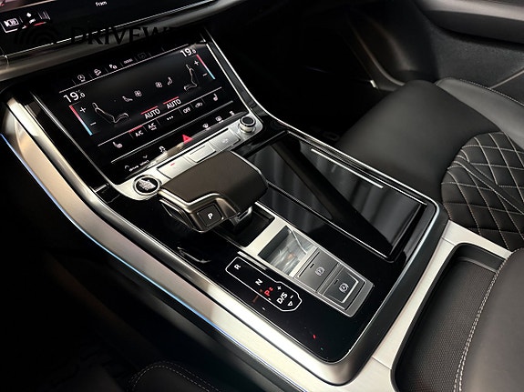 Audi Q8 15 of 30
