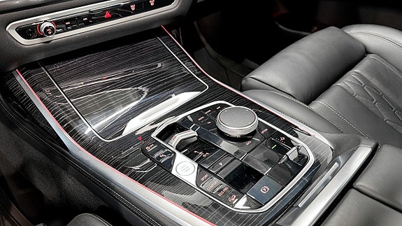 BMW X7 17 of 17