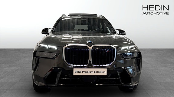 BMW X7 8 of 17