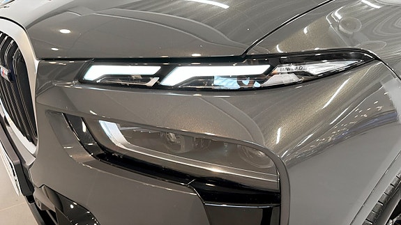 BMW X7 11 of 17