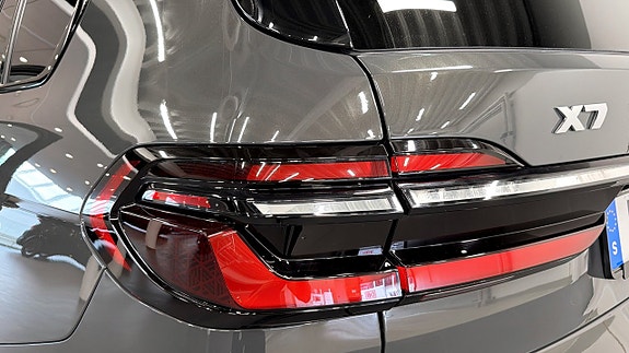 BMW X7 12 of 17