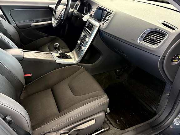 Volvo V60 10 of 13