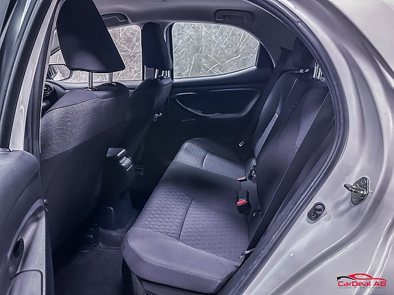 Toyota Yaris 18 of 24