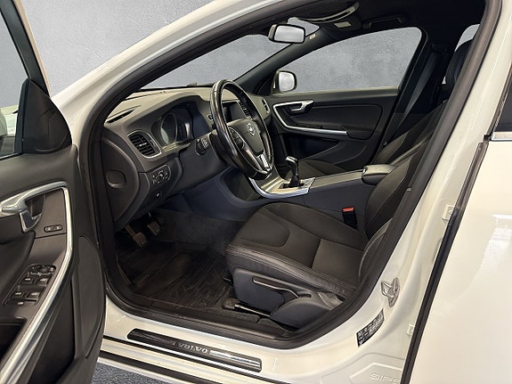 Volvo V60 10 of 28