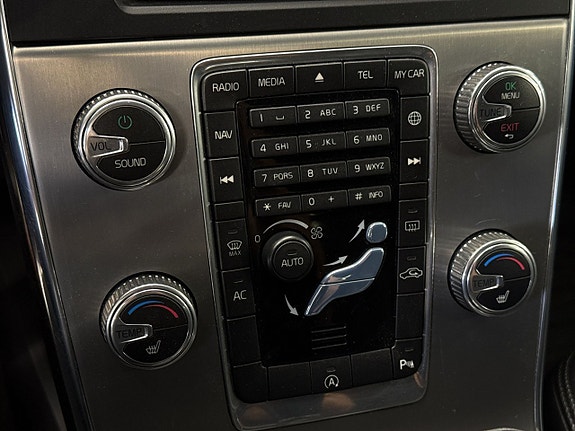 Volvo V60 14 of 28