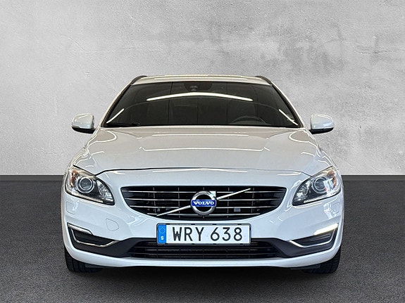 Volvo V60 8 of 28