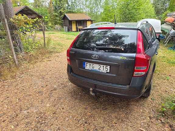 Kia Ceed 2 of 4
