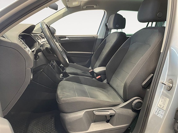 Volkswagen Tiguan 10 of 21